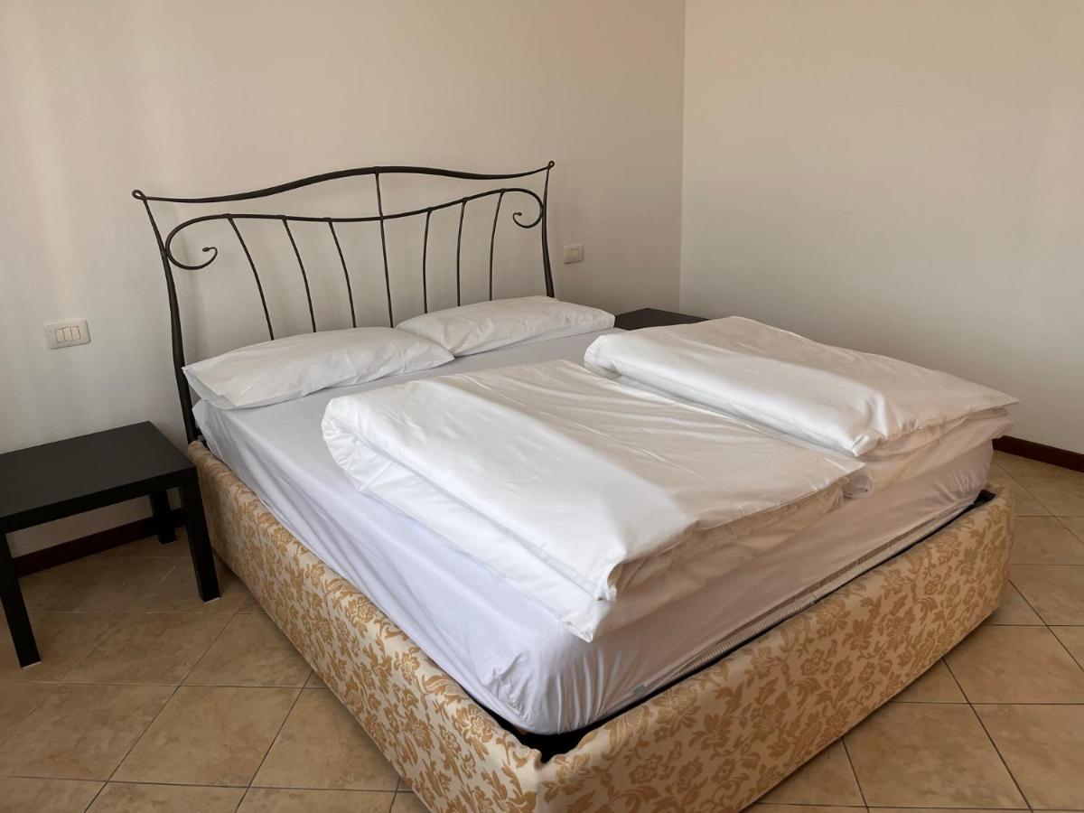 Sebino 11 Apartman Peschiera del Garda Kültér fotó
