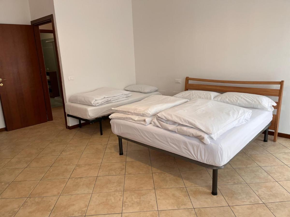 Sebino 11 Apartman Peschiera del Garda Kültér fotó