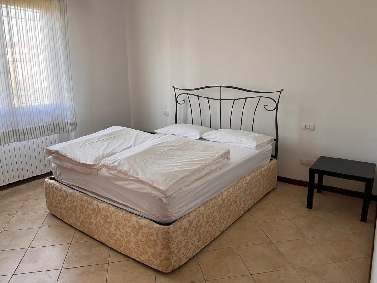 Sebino 11 Apartman Peschiera del Garda Kültér fotó