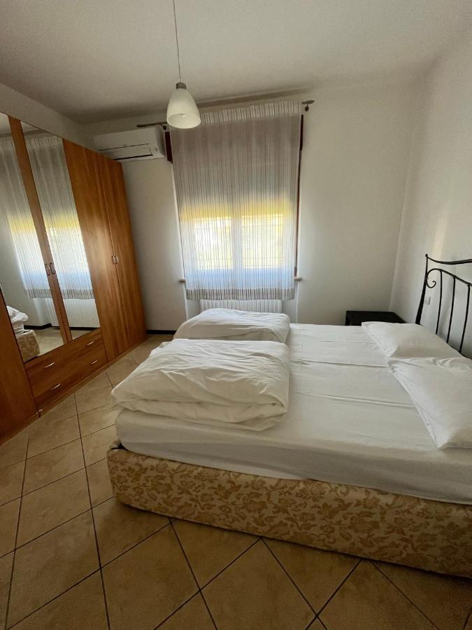 Sebino 11 Apartman Peschiera del Garda Kültér fotó